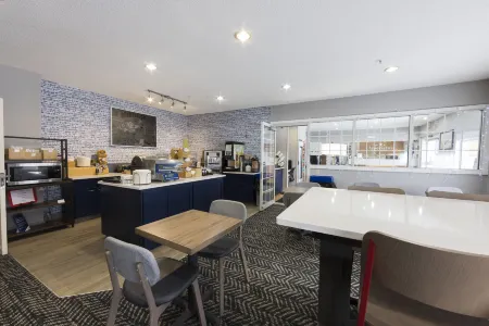 AmericInn by Wyndham Duluth