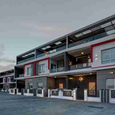 Kayhomes Hotel Exterior