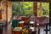 Hotel Familia Casa Blanca Hotels in Ebejico
