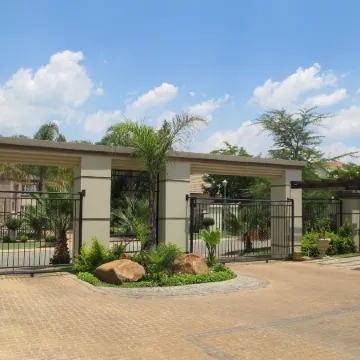 Casa Flora Guesthouse