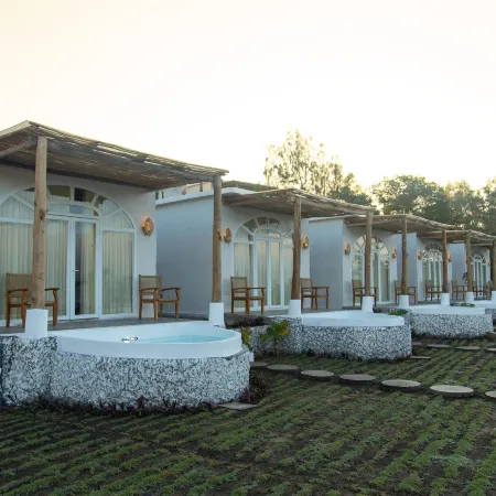 Cinze Villas and Hot Spring