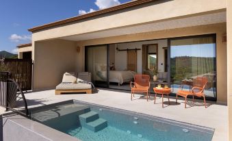 Hôtel A Cala - Suites Piscines privées et Vue Mer