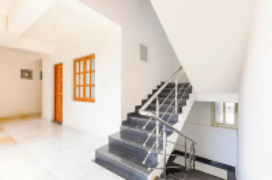 เวีย เพดเนการ์ พลาซ่า