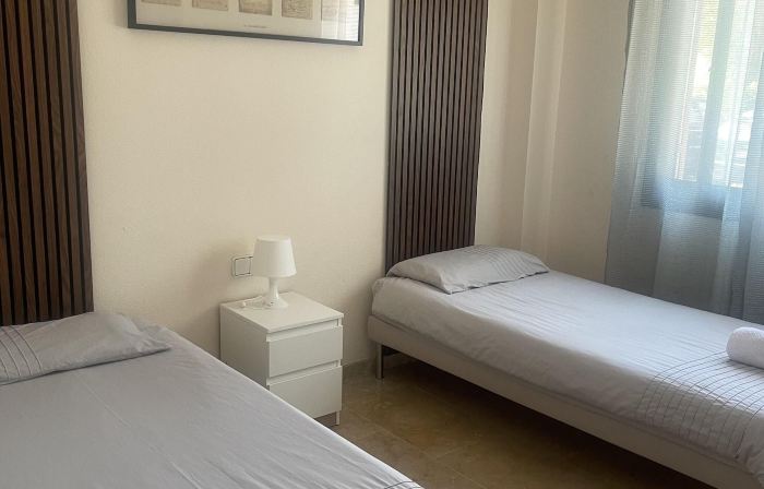 2 Bed Flat-Sleeps 4-Pets-Parking-Marina Duquesa