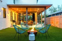 Queen's Gambit - 7 Min Uber to Downtown Atx - Bungalow