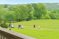 ブライト スタイリッシュ コンド ウィズ バルコニー