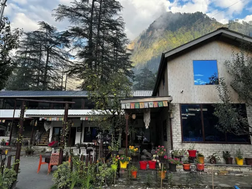 The Royal Orchard Kasol Hotels in Bhuntar