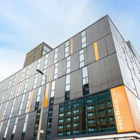 easyHotel Glasgow Отели рядом с достопримечательностью «Парк Келвингроув»