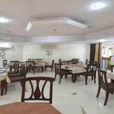 Sandpiper  Tourist  Resort Dining/Meeting Rooms