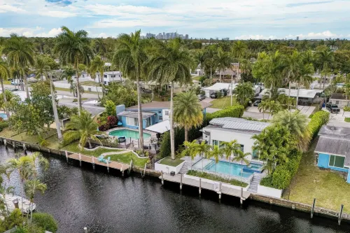 Luxury Waterfront Home w/ Pool, Hot Tub & Dock Near Las Olas Gulfstream