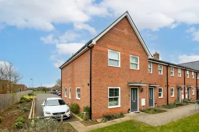 Cosy 3 Bedroom Home Next to Bicester Village! Hotels in Bicester