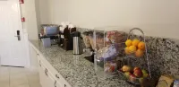 Cedar Park Inn Hotels in Вестерлі