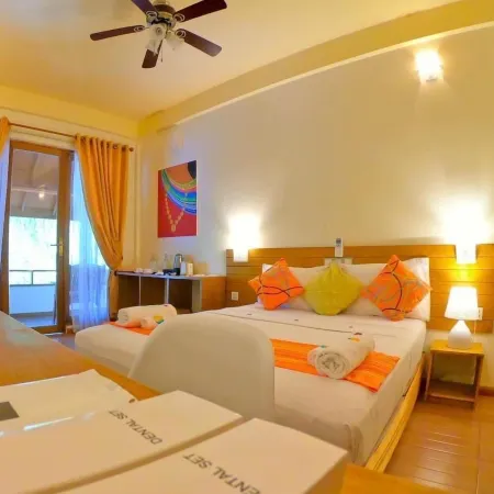 Ocean Beach Inn - Maldives Отели в г. Mahibadhoo