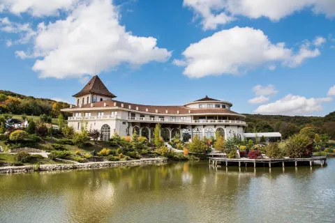 Sungarden Golf & Spa Resort