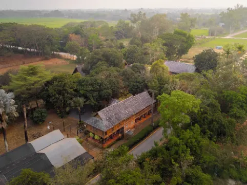 “ Live Like A Local ” Northern Style Wooden House