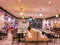 Hotel Clarks Collection Bhavnagar - breakfast