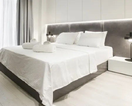 雅典超級時尚現代4卧室公寓 新斯米爾尼酒店