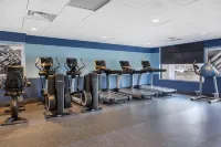 Radisson Hotel Detroit Metro Airport - gimnasio