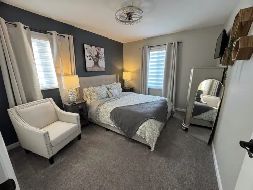 Norland Getaway, Great West End Location, Hot Tub-Pet Friendly, Arcade!