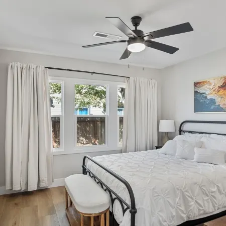 Lavish Living Retreat - Modesto, CA