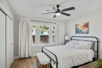 Lavish Living Retreat - Modesto, CA