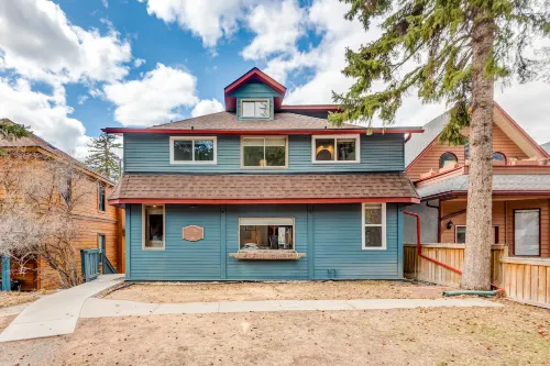 North House - Rocky Mountain Retreat- Enormous House Sleeps 23