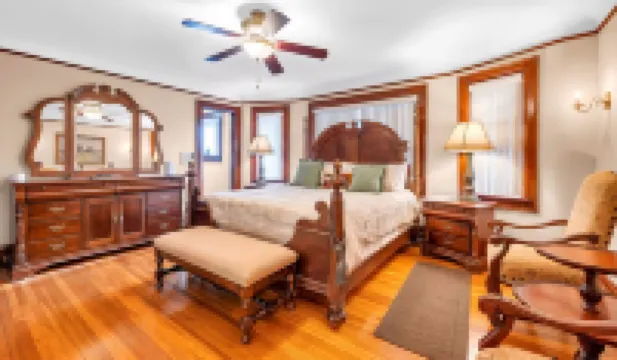 Spacious 5 BR house in the Historic Virginia Park District of Midtown Detroit.