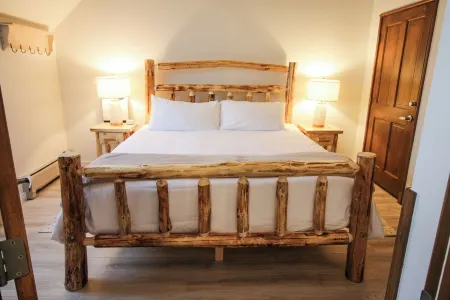 Ski-In/Out Keystone Condo - Closest to Gondola