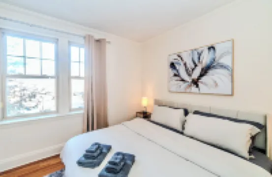 2min->Coolidge&GreenT/King Bed/Full Kitchen/Arcade