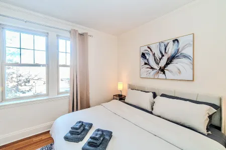 2min->Coolidge&GreenT/King Bed/Full Kitchen/Arcade Отели рядом с достопримечательностью «Dexter Park»