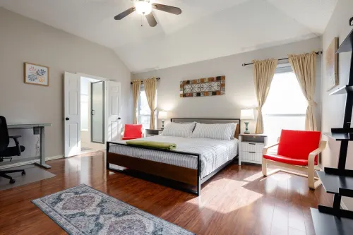 Big 4 Bdrm 2 Bath, Private 15' Swim Spa, Hot Tub, Fenced Private Yard, Big Trees - อ่างจากุชชี่