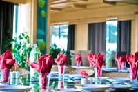 Metropole Hotel - พร้อมอาหารเช้า