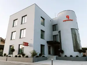 Hotel Septembar
