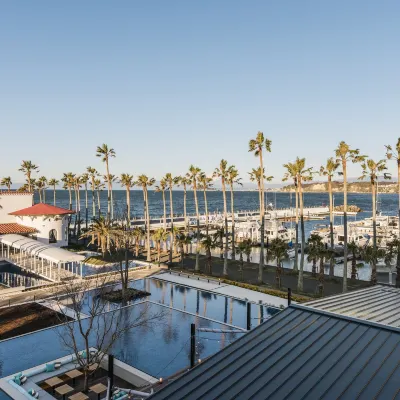 Malibu Hotel Hotels near Zushi Station