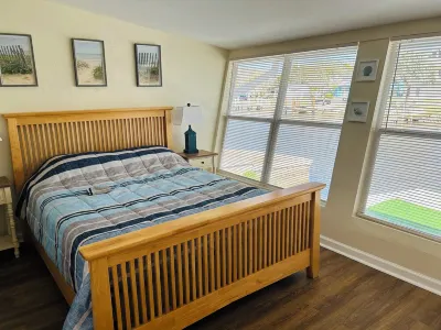 Full 3-bedroom Canal Front home, in Goodland Fl