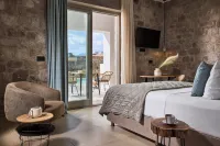 Kedros Milos Suites