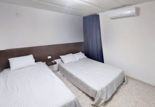 엘 데파 델 푸에르토 주아레즈 외관 사진