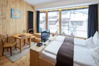Hotel Goldener Adler - im Sommer Silvretta Card Premium Inkludiert