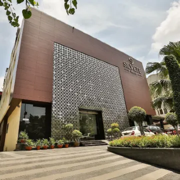 Silvete Hotel Отели рядом с достопримечательностью «Торговый центр Fun Republic (Лакхнау)»