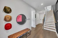 Close to DT Music City - Rooftop Views Game Room - Bungalows