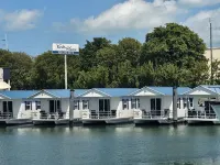 ท่าเรือยอชต์ เฮฟเว่น โรงแรมในมาราธอน
