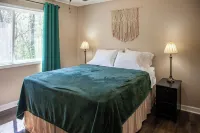 3-bedroom house near Deep River, Wolfspeed, Toyota, & Zoo