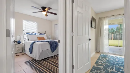 2 Minutes Toes in Sand - Beach - Emerald Waters - Sunsets - Lagoon