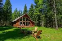 Tranquil Dog-Friendly Lake Cabin