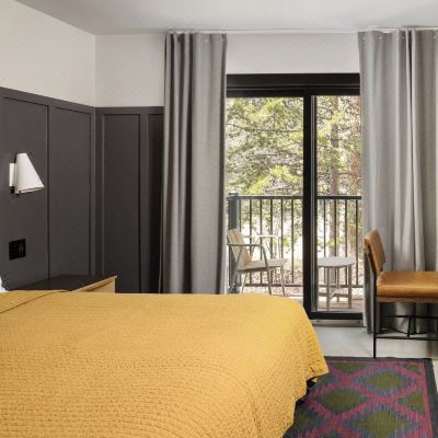 Premium King Room The Coachman Hotel Promo Code