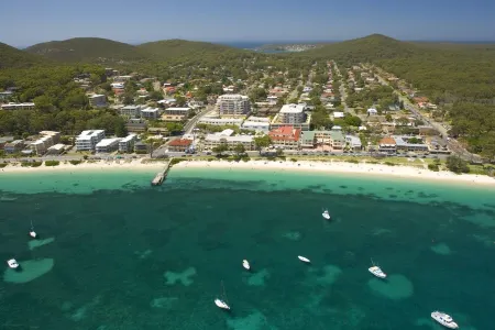 The Crest Shoal Bay - Prime Location Amazing Views