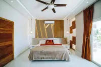 Spacious Luxury 5-Bedroom, 7 Bath Villa w/ AC & Wi-Fi - 15min North of Cabarete