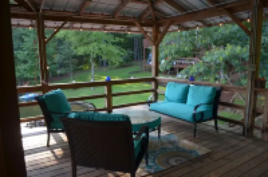Cozy Cabin,Sandy Beach,Fantastic Dock W/ 50' TV & Boat Launch