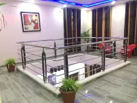 4 bedroom centrally located spacious house in Banjara hills road number 3  호텔