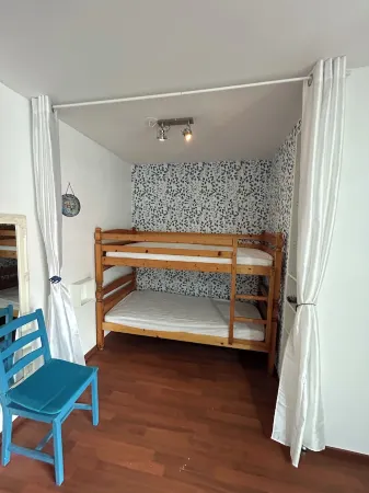 Apartment 38 m2, beach 50 m, balcony Отели в г. Бре-Дюн